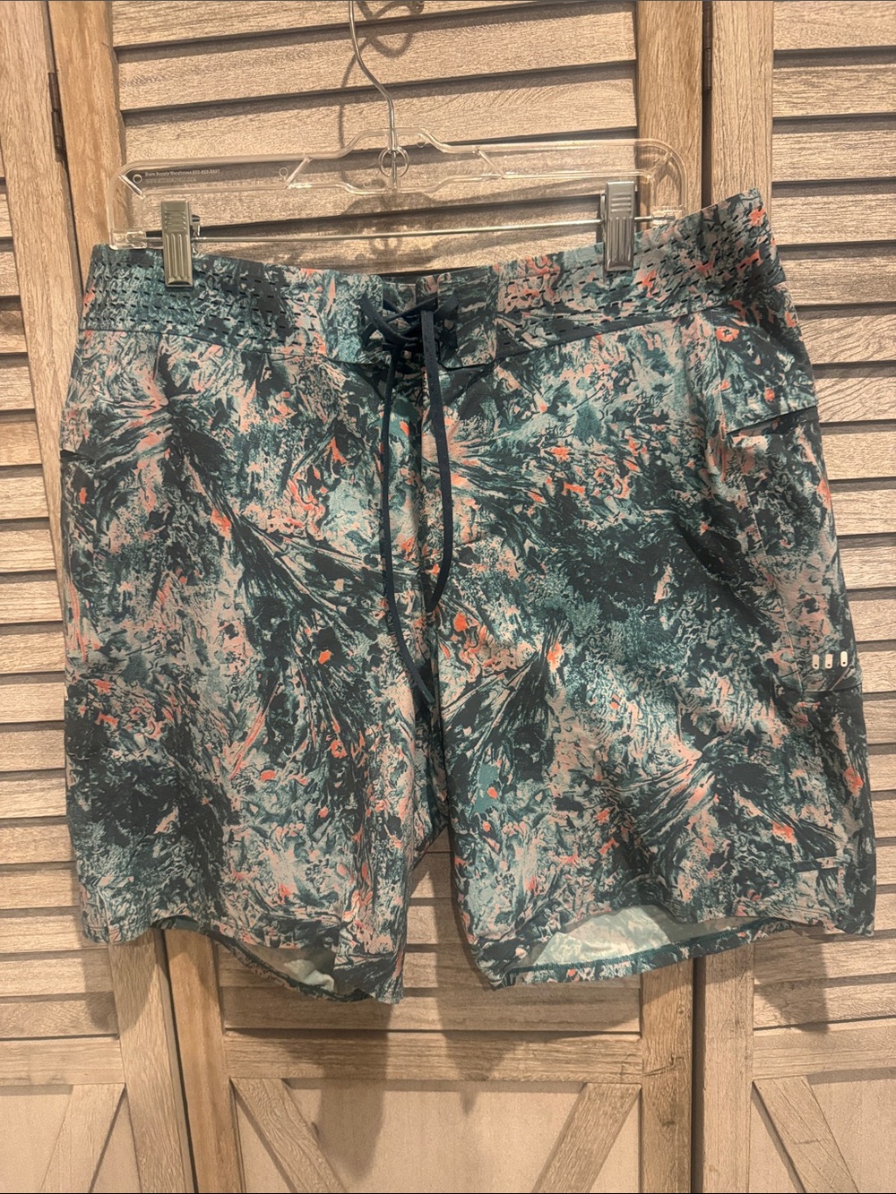 Lululemon Athletica Men's Marbled  Abstract Print Swim Trunks multi colorway